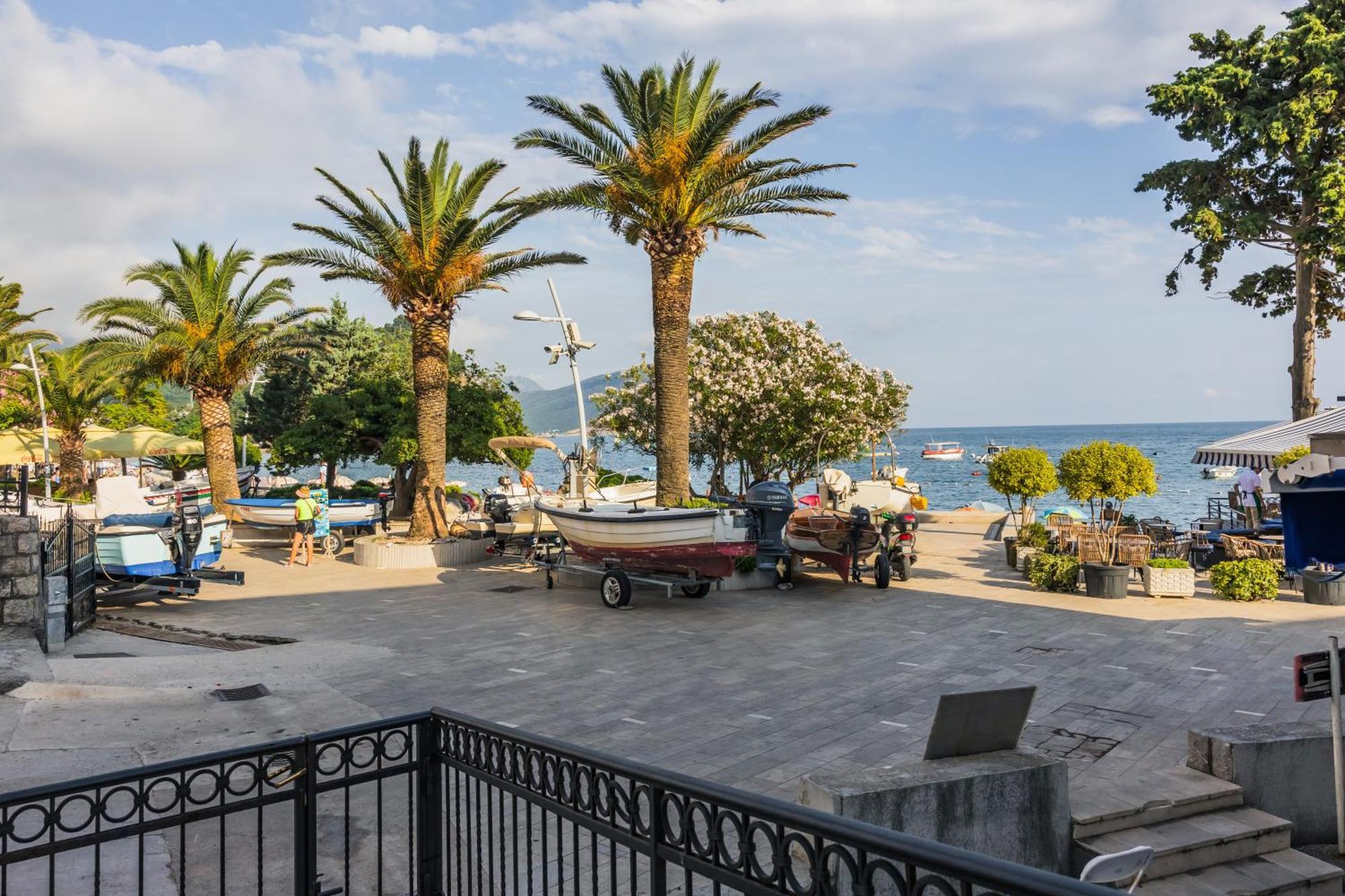 Apartments Franicevic Petrovac Екстериор снимка