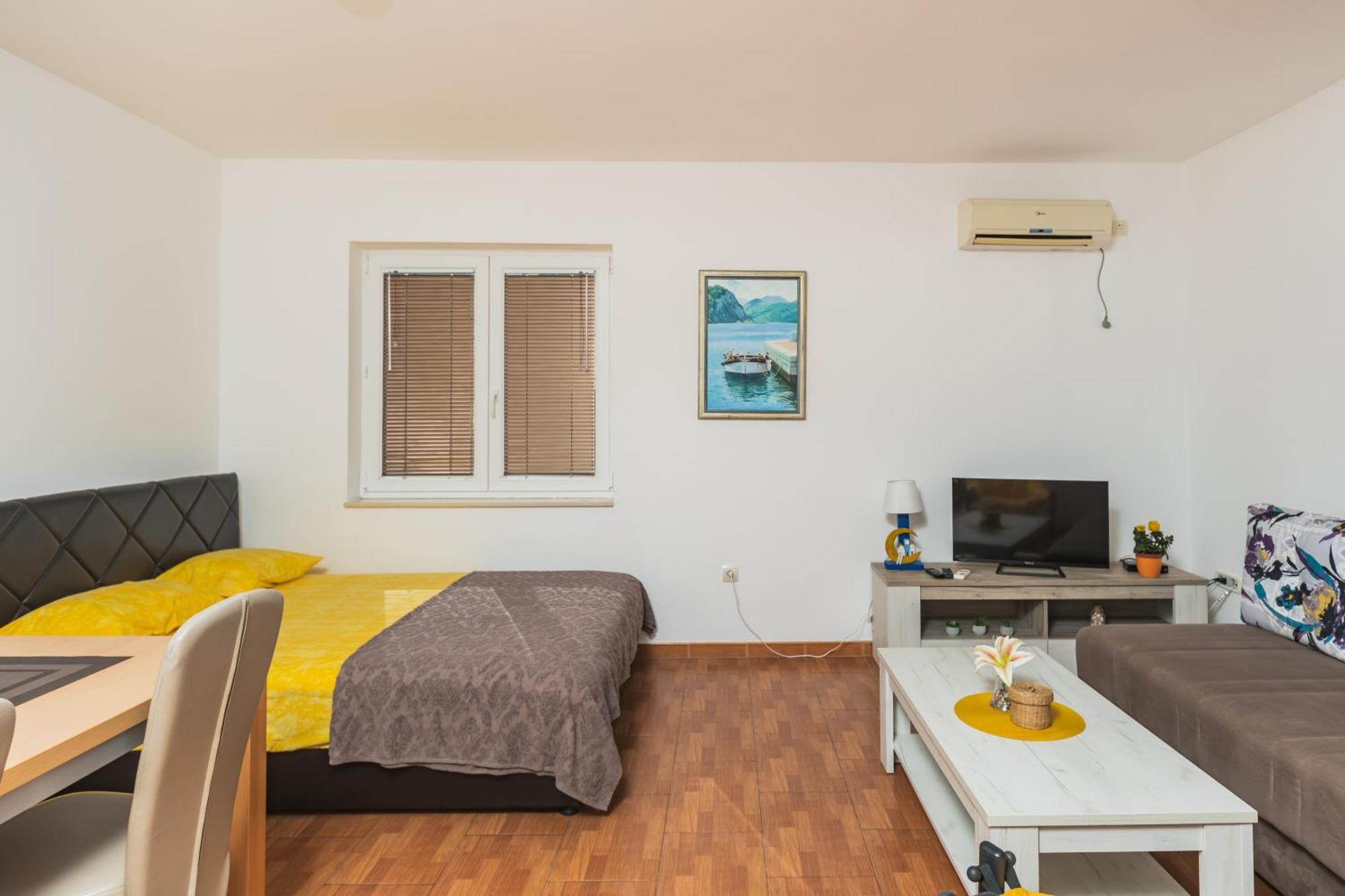 Apartments Franicevic Petrovac Екстериор снимка